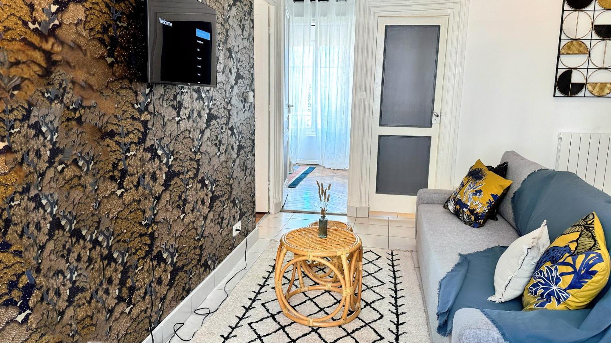 Suite Flamenco Oullins Buitenkant foto